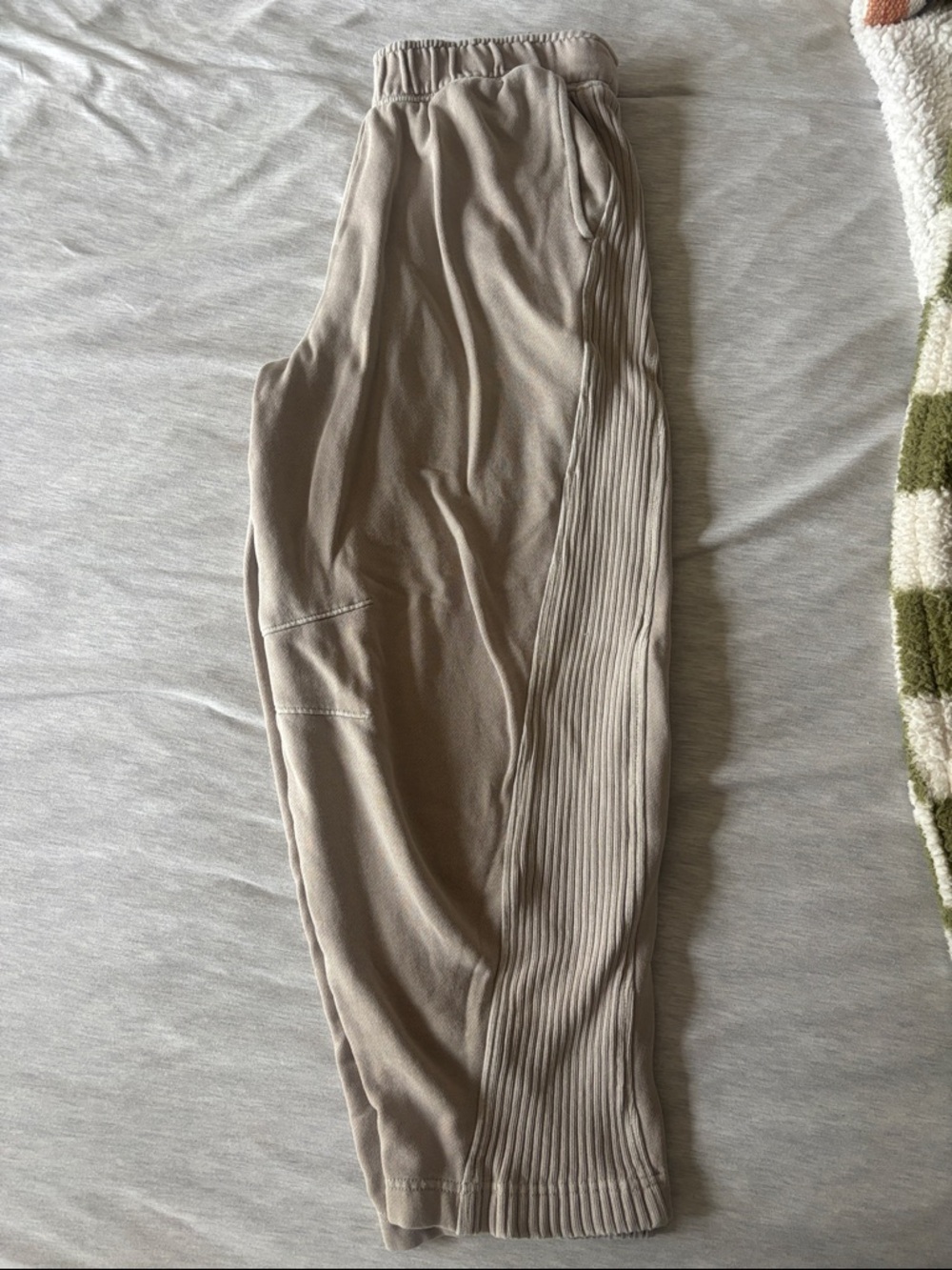 Aerie khaki barrel sweats. Fit like a large